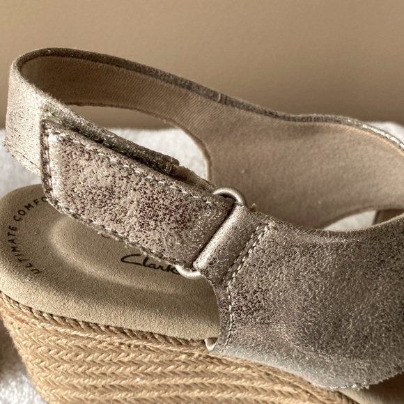 NWOB - Clark’s sling back wedge. Size 9. - Picture 9 of 14
